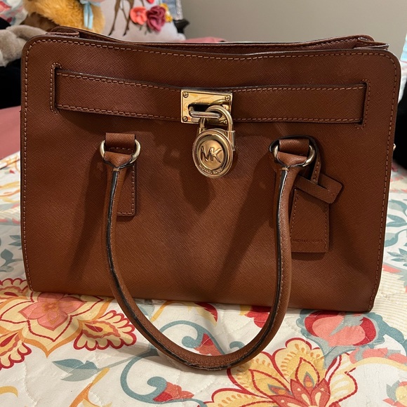 Michael Kors Handbags - Michael Kors medium Hamilton bag